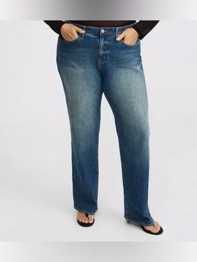 Torrid Feel the Fit High Rise Baggy Straight Jeans Size 22 Blue Wash